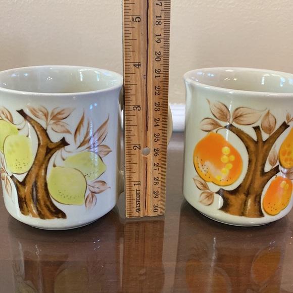 Vintage speckled lemon tree and pear tree mugs - Picture 4 of 6